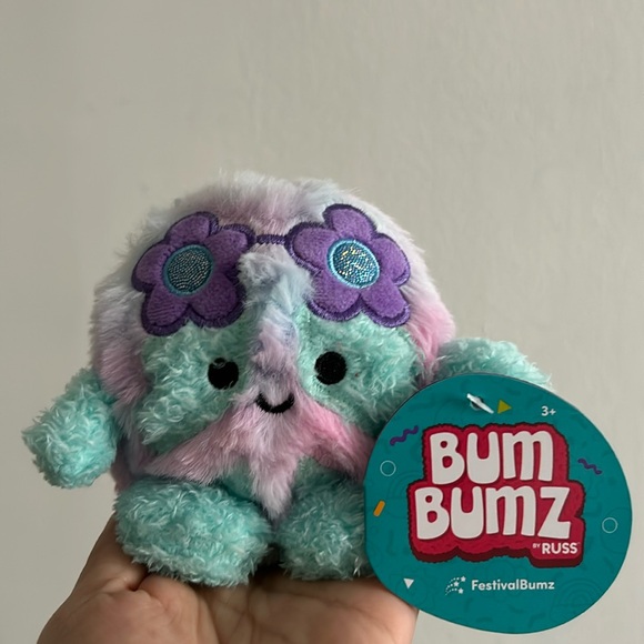 NWT Megs the Peace Sign 5” FestivalBumz BumBumz - Picture 1 of 4